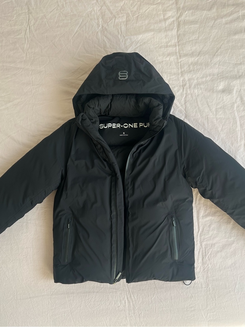 Aritzia Super One Puff 2o Rainstop - Small